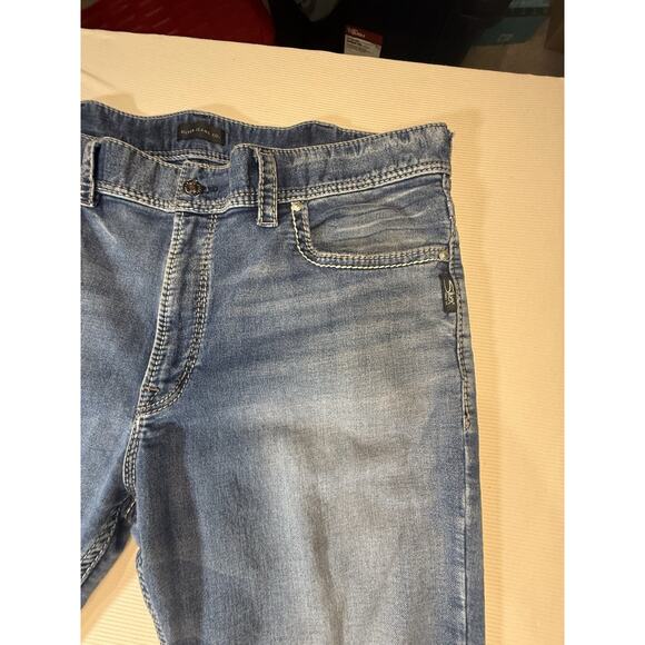Silver Jeans Co Men’s Relaxed Fit Straight Leg Denim Jeans Blue 42x30 - Picture 3 of 10